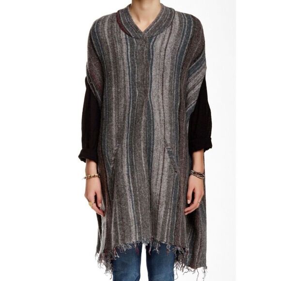 Free People Wool Women’s XS/S Cardigan Striped Blanket Poncho With Fringe & Pock - Picture 2 of 11